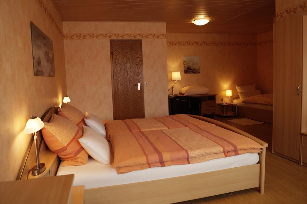 Pension Huhn Angersbach Kamer foto